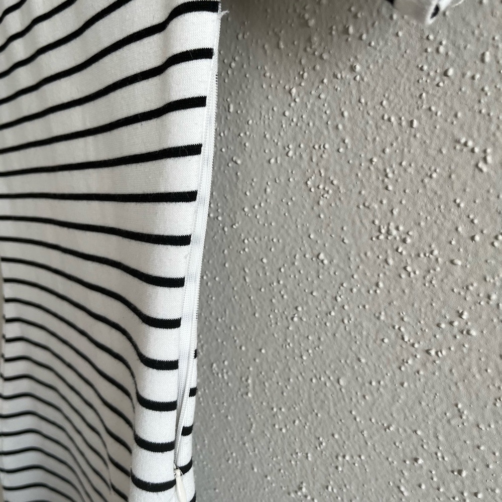 Striped bodycon  dress - Picture 4 of 4